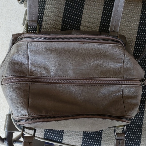 Simply Vera Satchel - Picture 4 of 7